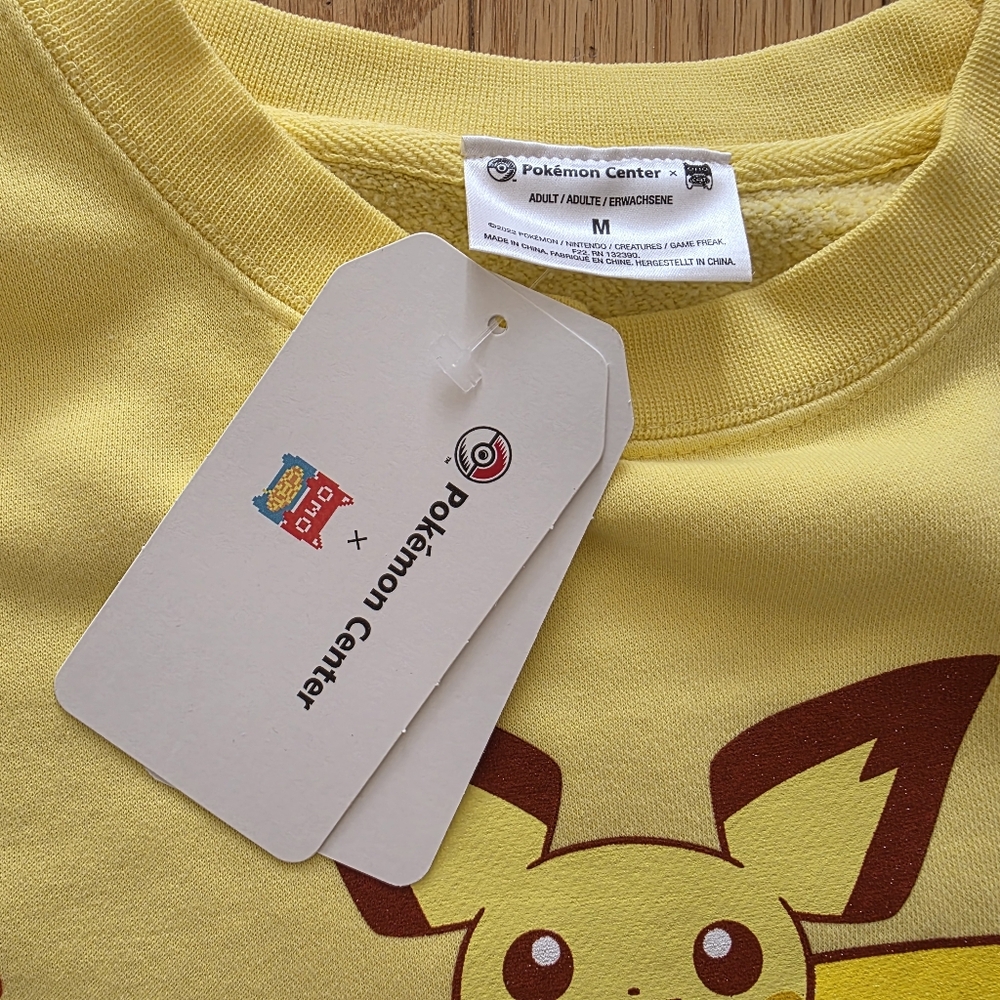 Pokémon Center × OMOCAT: Electric Type Midweight Crew Neck Sweatshirt, Medium - Picture 6 of 11